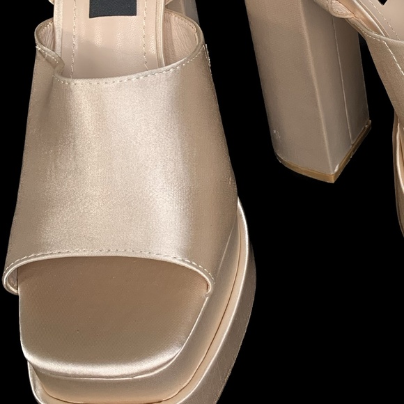 D.M  MIA  D2777  Beige - Picture 3 of 3